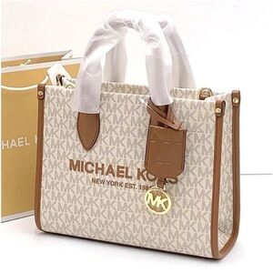 Michael Kors - Vanilla Logo Tote